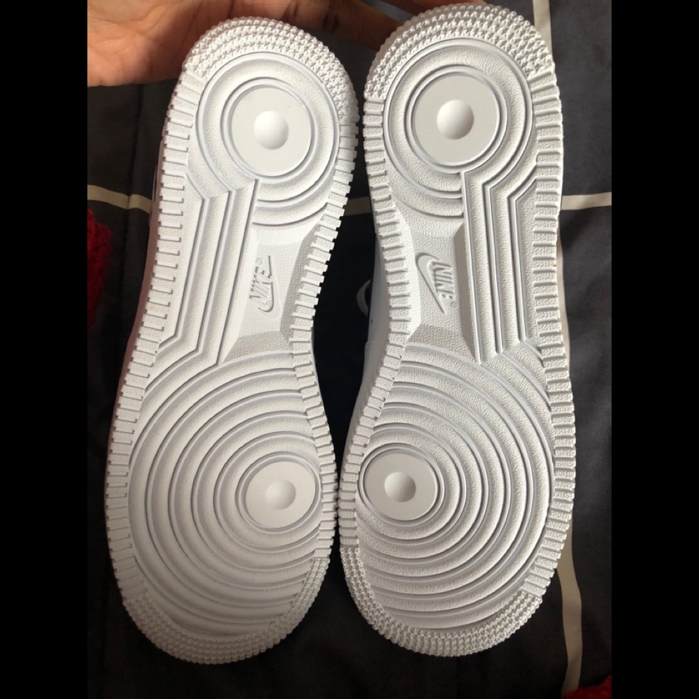 New low Top Nike•SOLD• - Picture 12 of 13